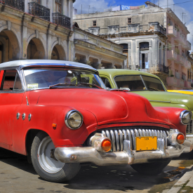 Overal in Cuba zie je oude auto’s rijden. Met mijn broertje deed ik op een gegeven moment een spelletje. Hij telde de groene oldtimers die voorbij kwamen, ik de roze. Binnen een uur hadden we er samen al 35 gespot! 