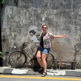 Een reis naar Maleisië is echt een aanrader. Een perfecte combinatie van adembenemende natuur, moderne steden en een zeer diverse cultuur. Daarnaast is het multiculturele Maleisië een  paradijs met een heerlijke keuken van Indonesische saté  tot Indiase curry’s!